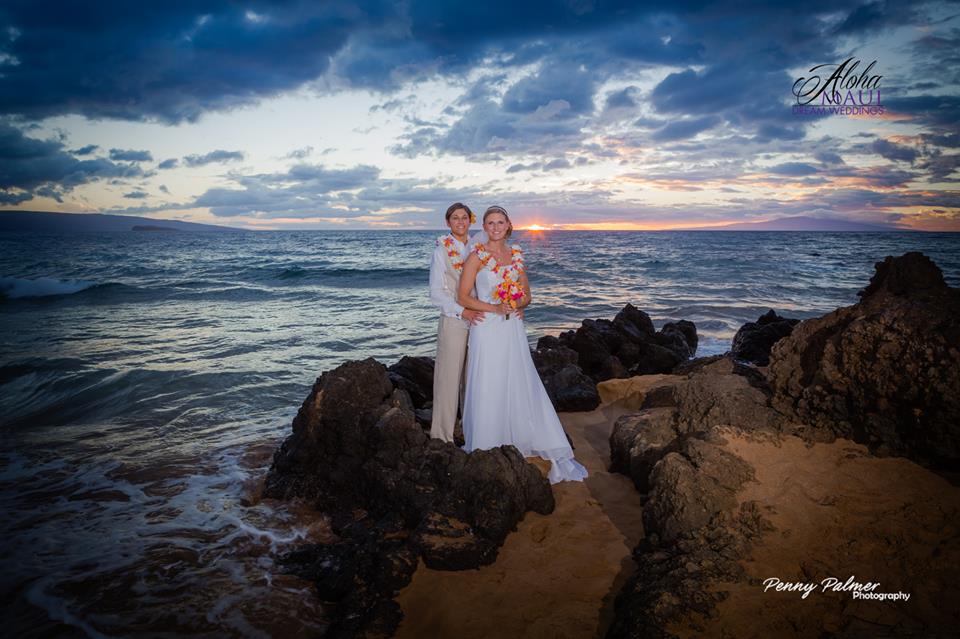 Hawaii Lesbian Beach Love